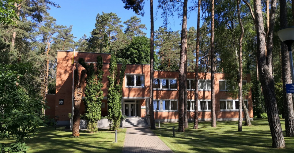 Valstybinių miškų urėdijos Veisiejų regioninis padalinys persikelia į kitas patalpas ir vadinsis Druskininkų regioniniu padaliniu