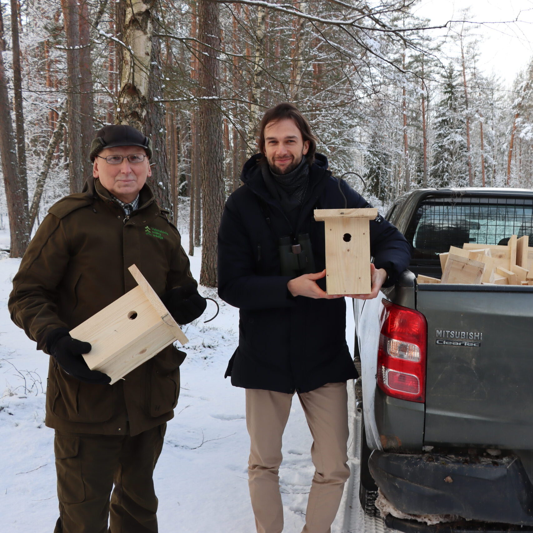 Kokių taisyklių ir kodėl būtina laikytis, keliant inkilą? 