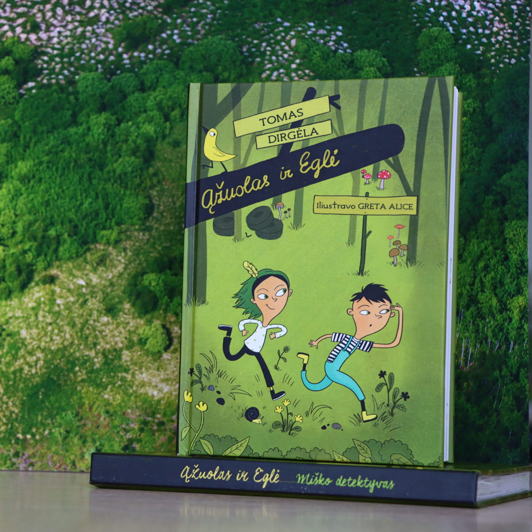 Miško detektyvas: pristatyta naujausia vaikų rašytojo T. Dirgėlos knyga „Ąžuolas ir Eglė“